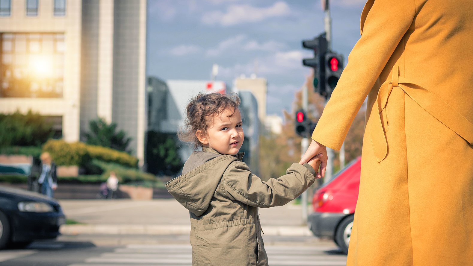 pedestrian safety_exterior sound AdobeStock_179891968.jpg